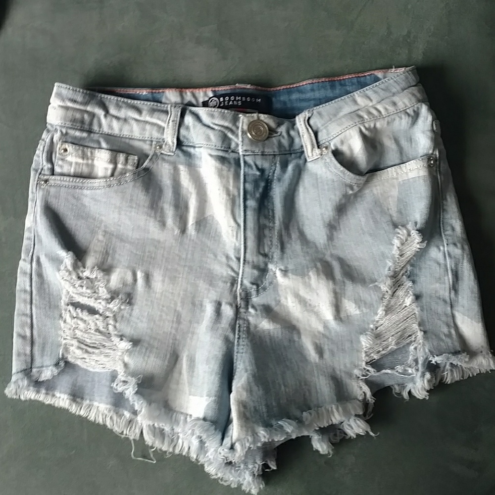 Star Print High-Waisted Daisy Dukes